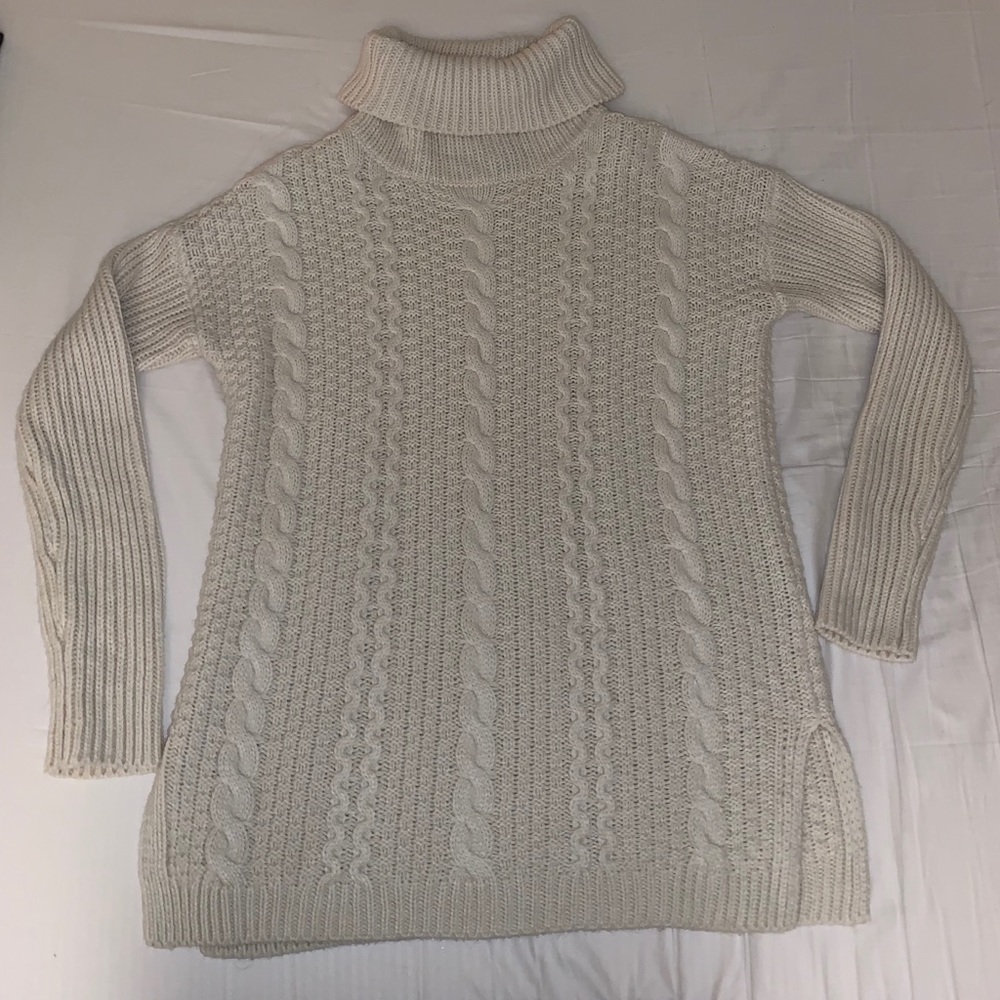 COZY TURTLENECK SWEATER!